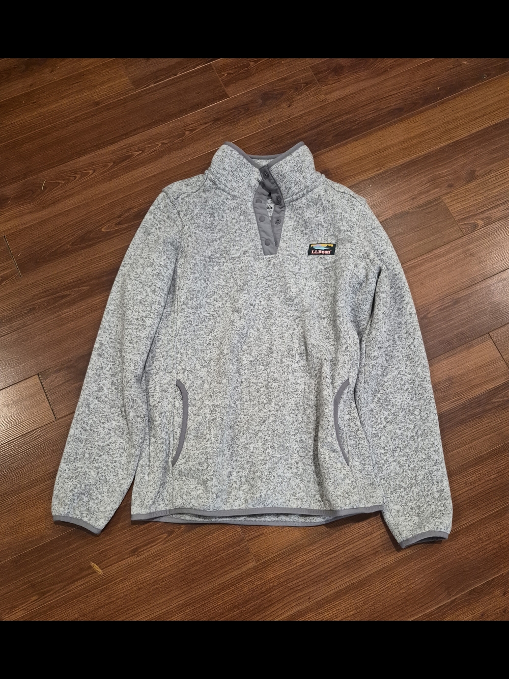 L.L. Bean Women’s Light Gray Heather Fleece Pullover